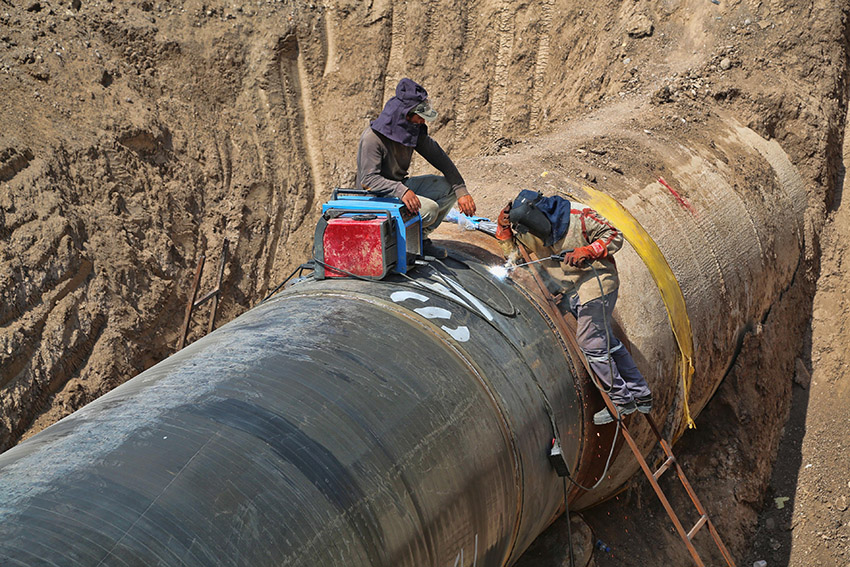 Enbridge repairing gas pipelin
